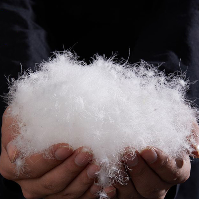 90 % valkoista hanhenuntuvaa